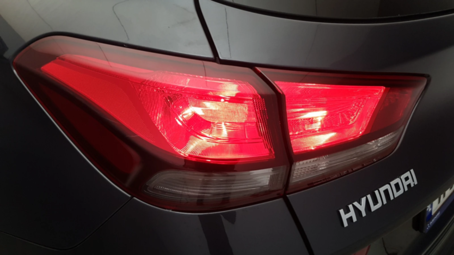 HYUNDAI i30 i30 1.5 DPI Classic +