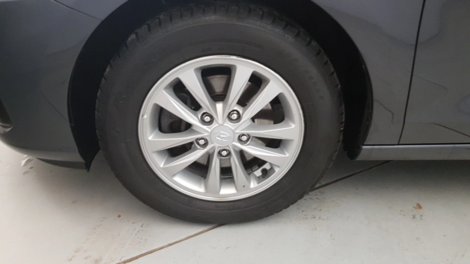 HYUNDAI i30 i30 1.5 DPI Classic +