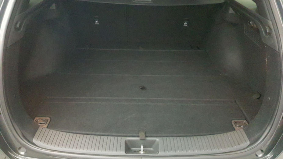HYUNDAI i30 i30 1.5 DPI Classic +