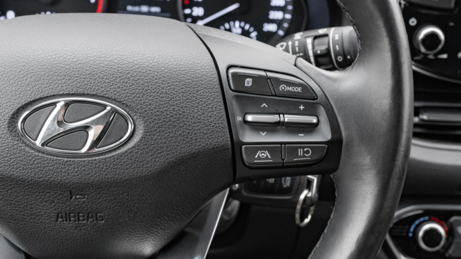HYUNDAI i30 i30 1.5 DPI Smart