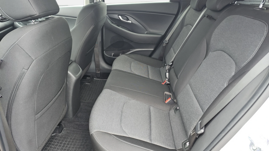 HYUNDAI i30 i30 1.5 DPI Smart