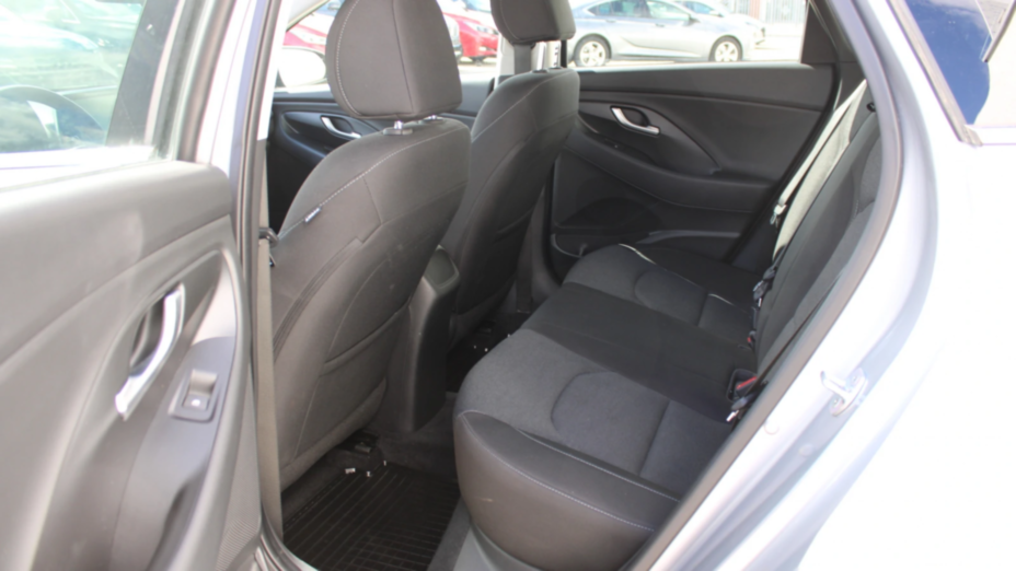HYUNDAI i30 i30 1.5 DPI Smart