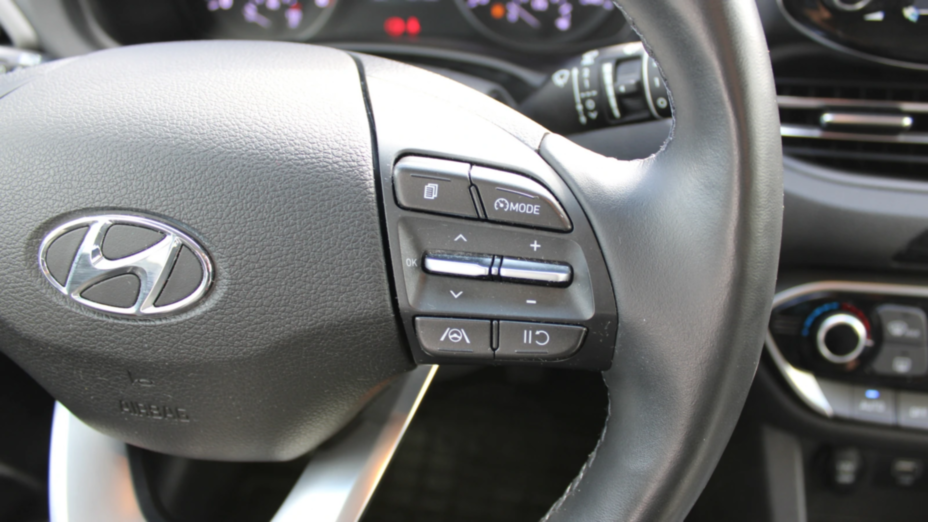 HYUNDAI i30 i30 1.5 DPI Smart