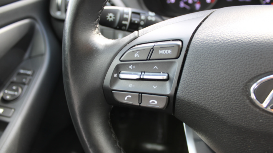 HYUNDAI i30 i30 1.5 DPI Smart