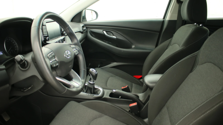 HYUNDAI i30 i30 1.5 DPI Smart