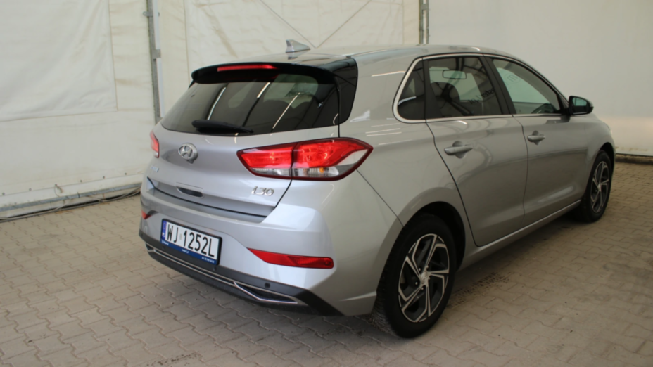 HYUNDAI i30 i30 1.5 DPI Smart