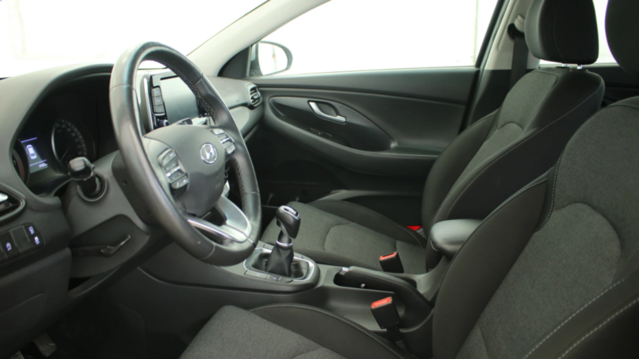 HYUNDAI i30 i30 1.5 DPI Smart