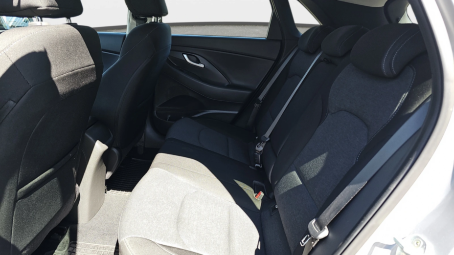 HYUNDAI i30 i30 1.5 DPI Smart