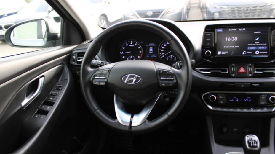 HYUNDAI i30 i30 1.5 DPI Smart