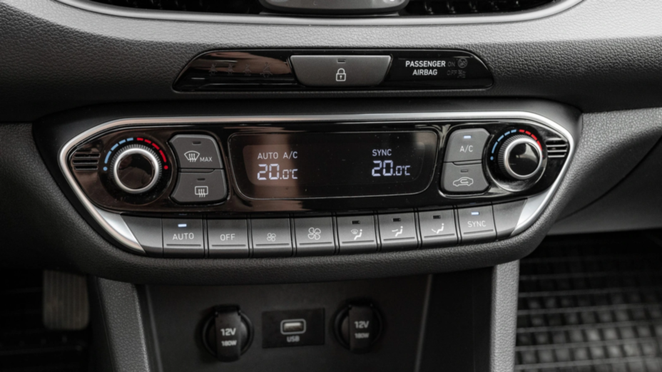 HYUNDAI i30 i30 1.0 T-GDI Smart