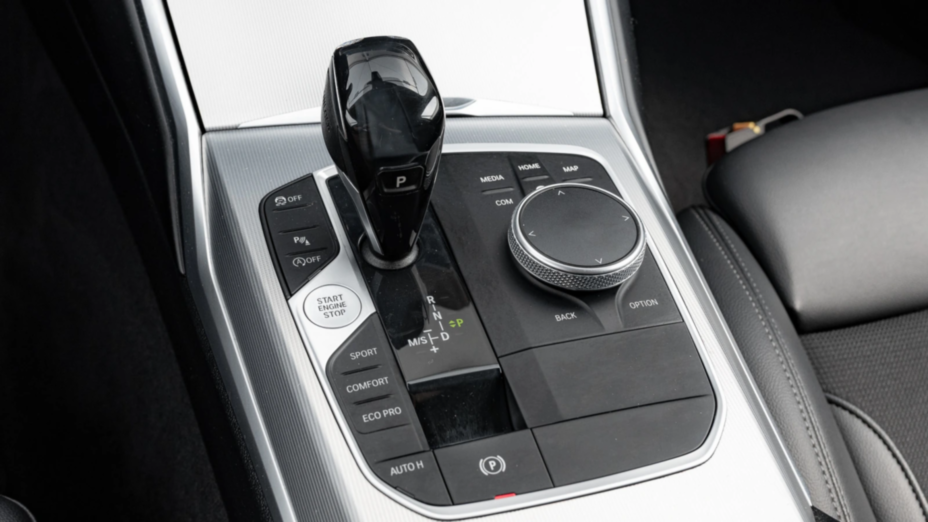 BMW Seria 3 318d Sport Line aut
