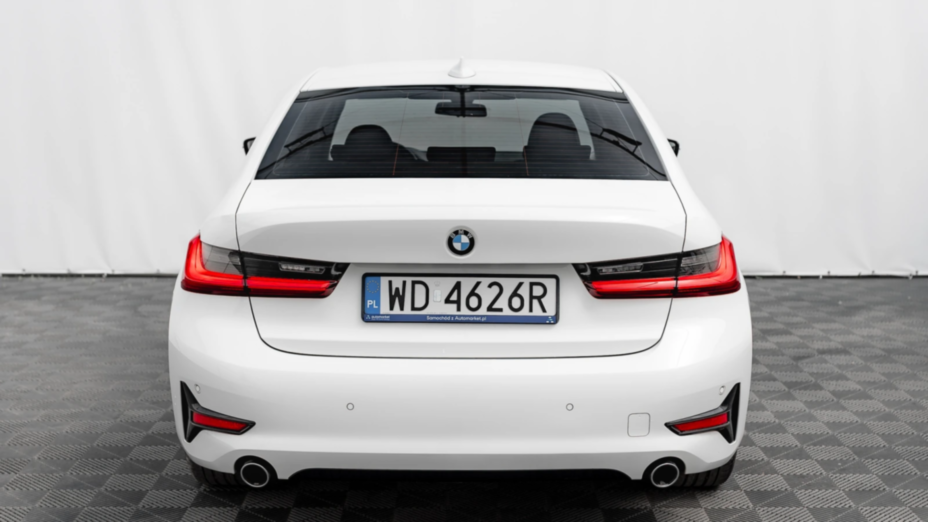 BMW Seria 3 318d Sport Line aut