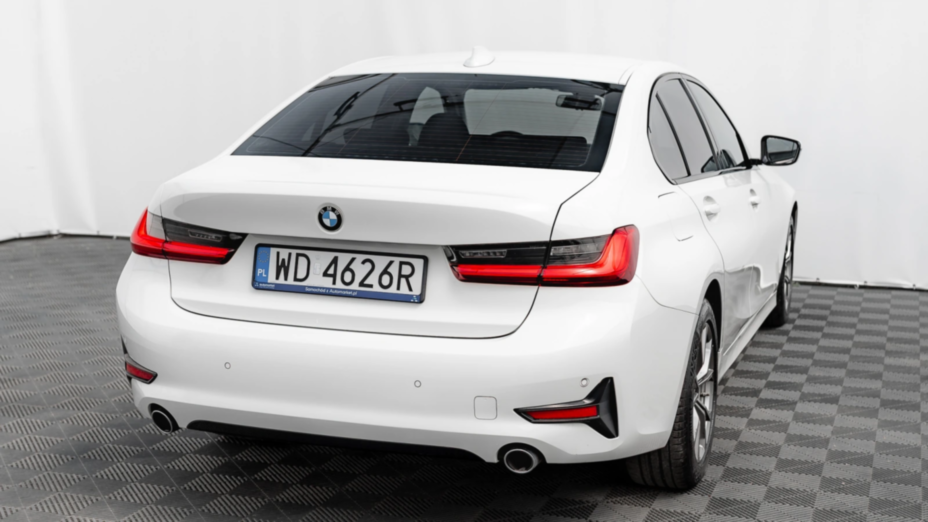 BMW Seria 3 318d Sport Line aut