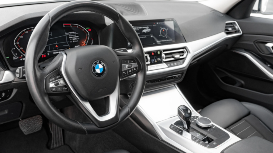 BMW Seria 3 318d Sport Line aut