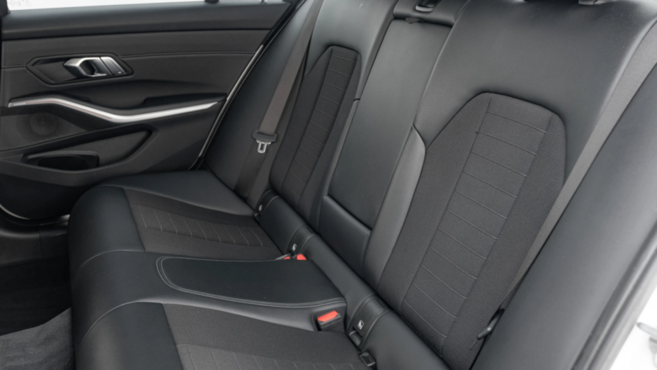 BMW Seria 3 318d Sport Line aut