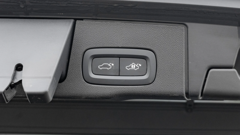 VOLVO XC60 XC60 B4 D AWD Plus Bright aut