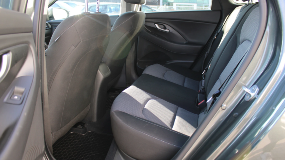 HYUNDAI i30 i30 1.5 DPI Classic +