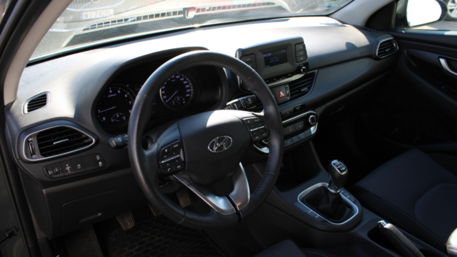 HYUNDAI i30 i30 1.5 DPI Classic +