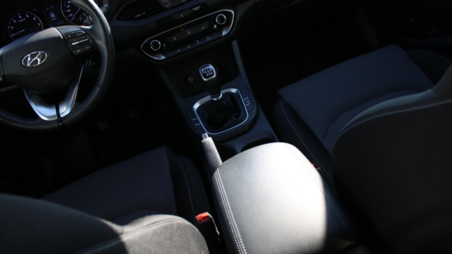 HYUNDAI i30 i30 1.5 DPI Classic +