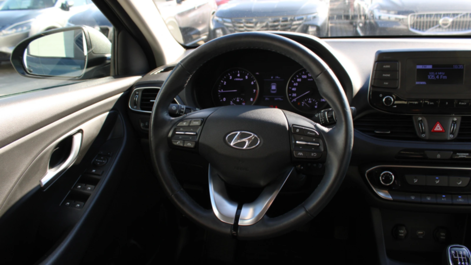 HYUNDAI i30 i30 1.5 DPI Classic +
