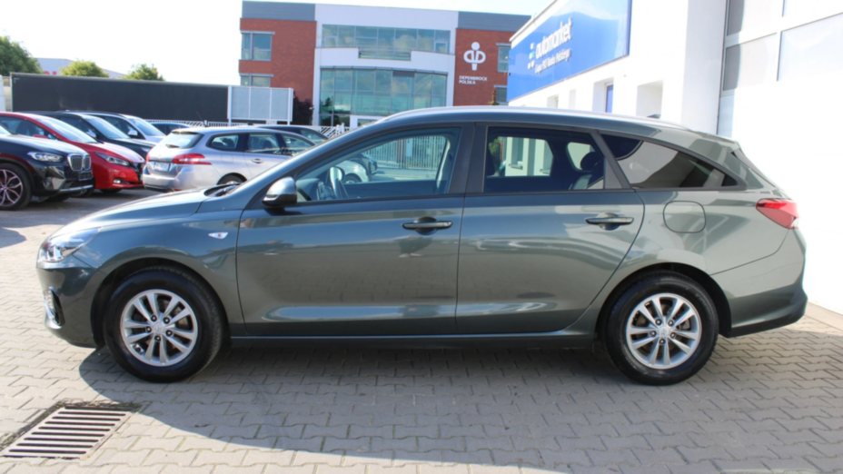 HYUNDAI i30 i30 1.5 DPI Classic +