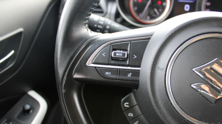 SUZUKI Swift Swift 1.2 Dualjet SHVS Premium Plus
