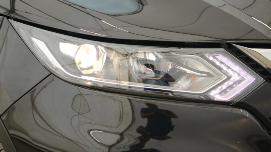 NISSAN Qashqai Qashqai 1.3 DIG-T N-Connecta DCT