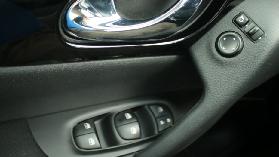 NISSAN Qashqai Qashqai 1.3 DIG-T N-Connecta DCT