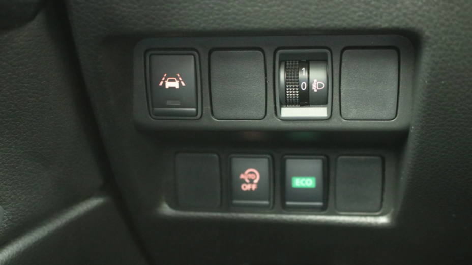 NISSAN Qashqai Qashqai 1.3 DIG-T N-Connecta DCT