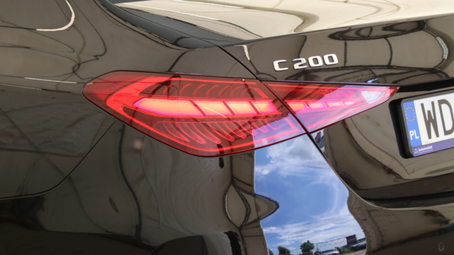 MERCEDES-BENZ C Klasa C 200 mHEV 4-Matic AMG