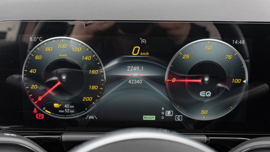 MERCEDES-BENZ EQA EQA 250 66.5kWh AMG Line