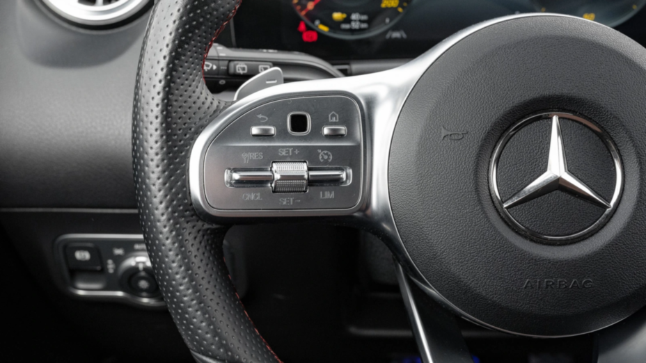 MERCEDES-BENZ EQA EQA 250 66.5kWh AMG Line