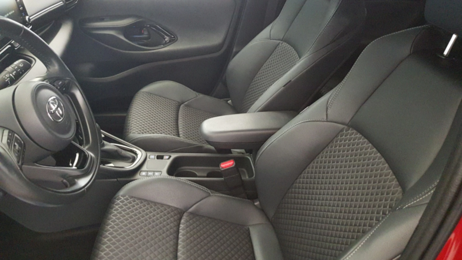 TOYOTA Yaris Yaris Hybrid 1.5 Selection Style