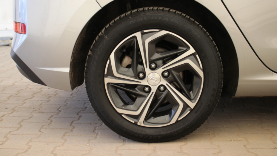 HYUNDAI i30 i30 1.5 DPI Smart