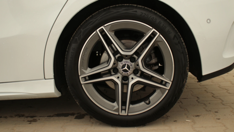 MERCEDES-BENZ A Klasa A 200 AMG Line 7G-DCT