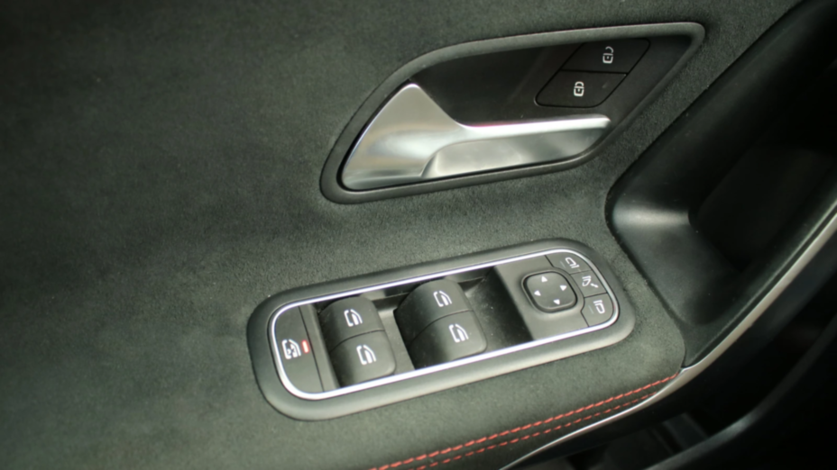 MERCEDES-BENZ A Klasa A 200 AMG Line 7G-DCT