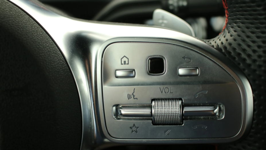 MERCEDES-BENZ A Klasa A 200 AMG Line 7G-DCT