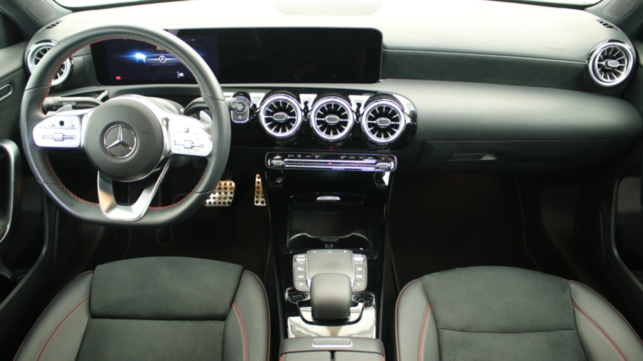 MERCEDES-BENZ A Klasa A 200 AMG Line 7G-DCT