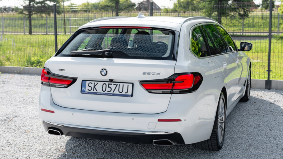 BMW Seria 5 520d xDrive mHEV Luxury Line aut