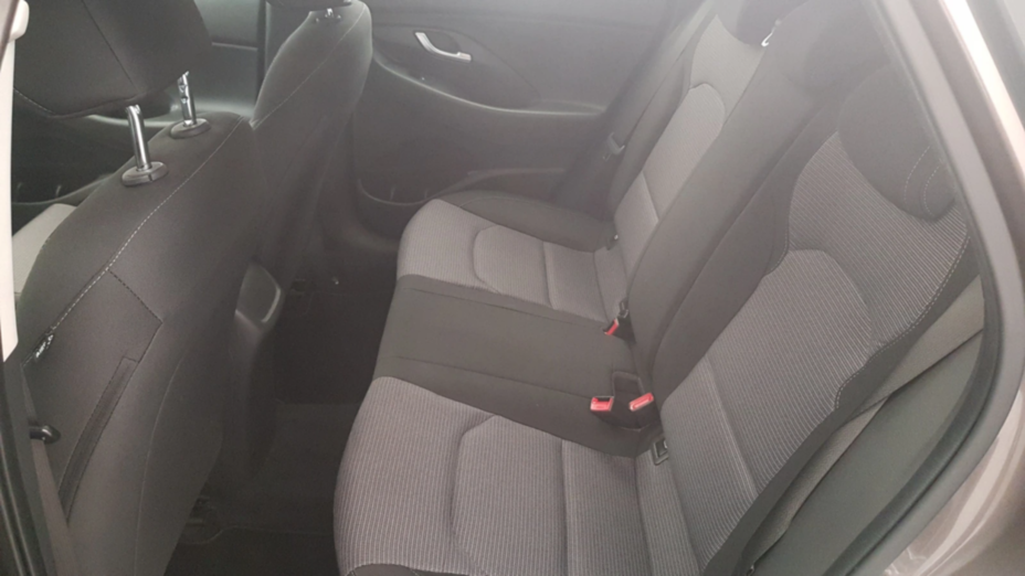 HYUNDAI i30 i30 1.5 DPI Classic +