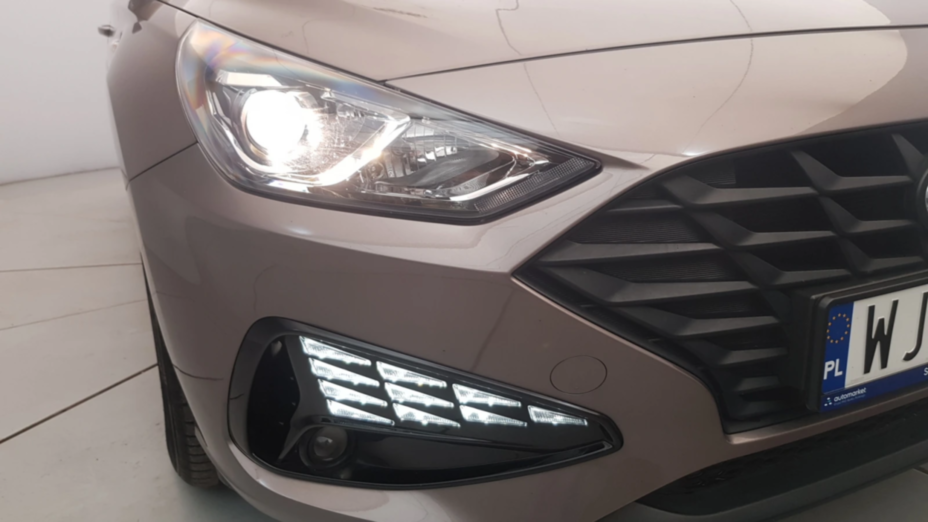HYUNDAI i30 i30 1.5 DPI Classic +