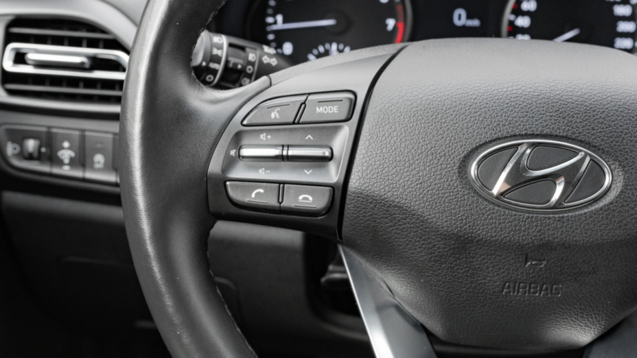 HYUNDAI i30 i30 1.5 DPI Smart