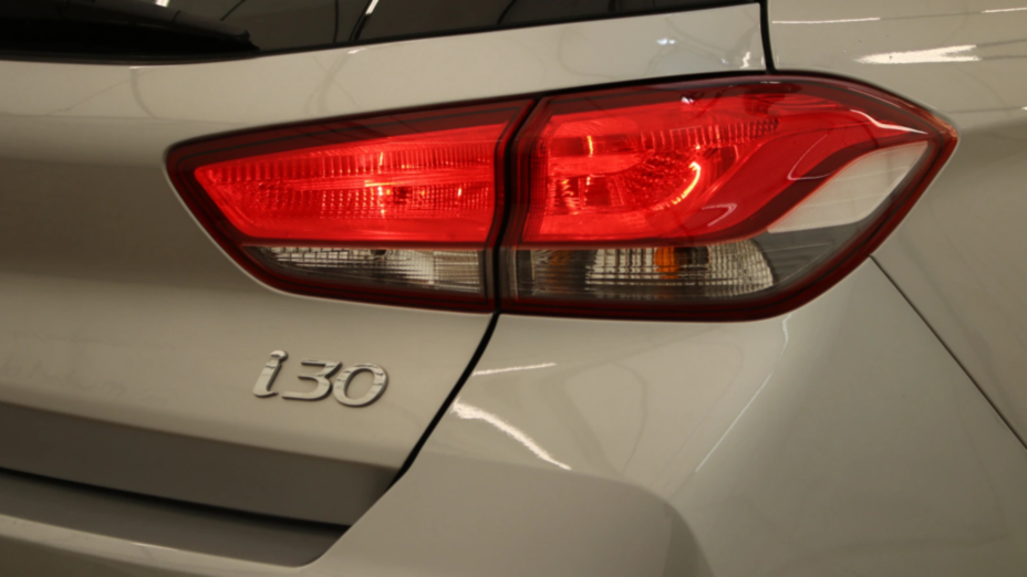HYUNDAI i30 i30 1.5 DPI Smart