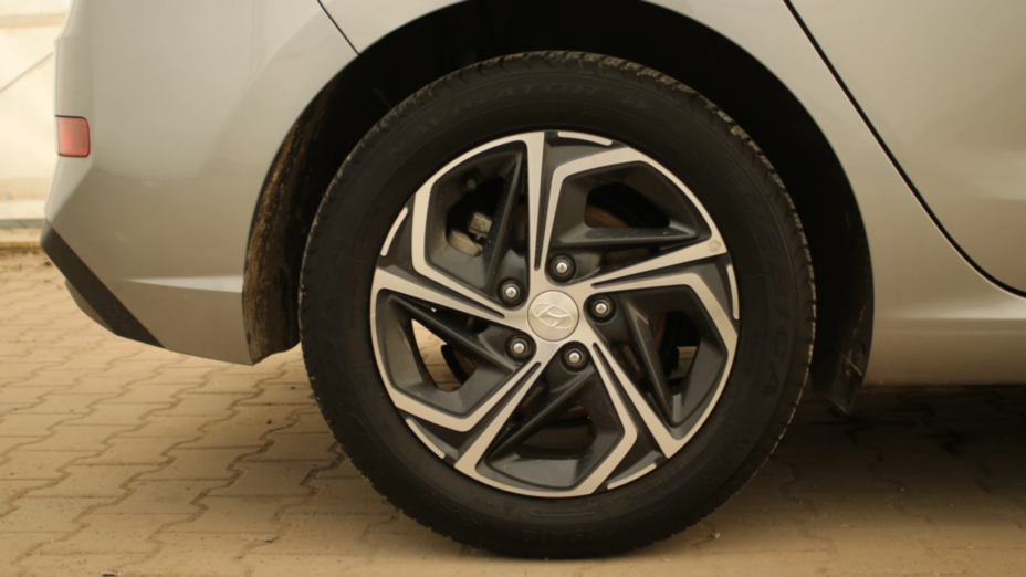HYUNDAI i30 i30 1.5 DPI Smart