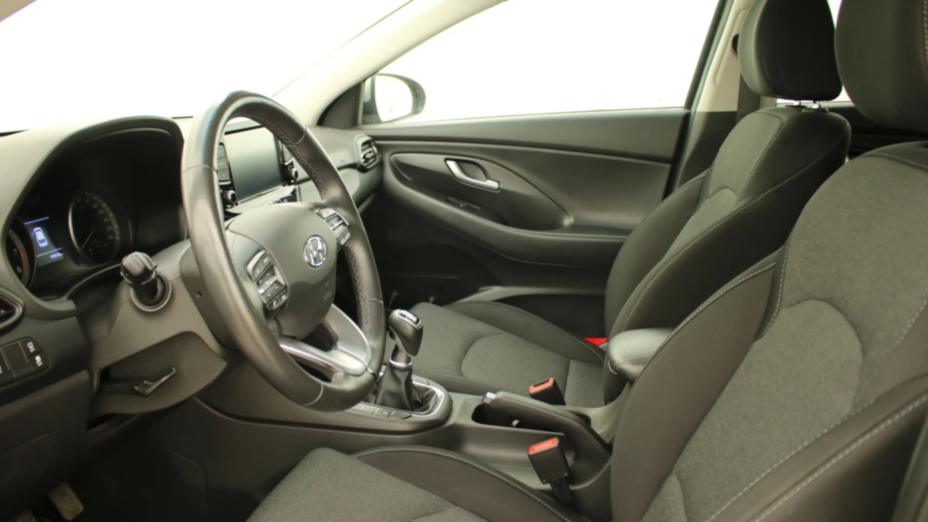 HYUNDAI i30 i30 1.5 DPI Smart