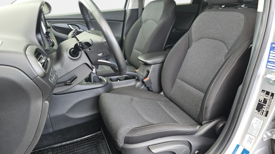 HYUNDAI i30 i30 1.5 DPI Smart