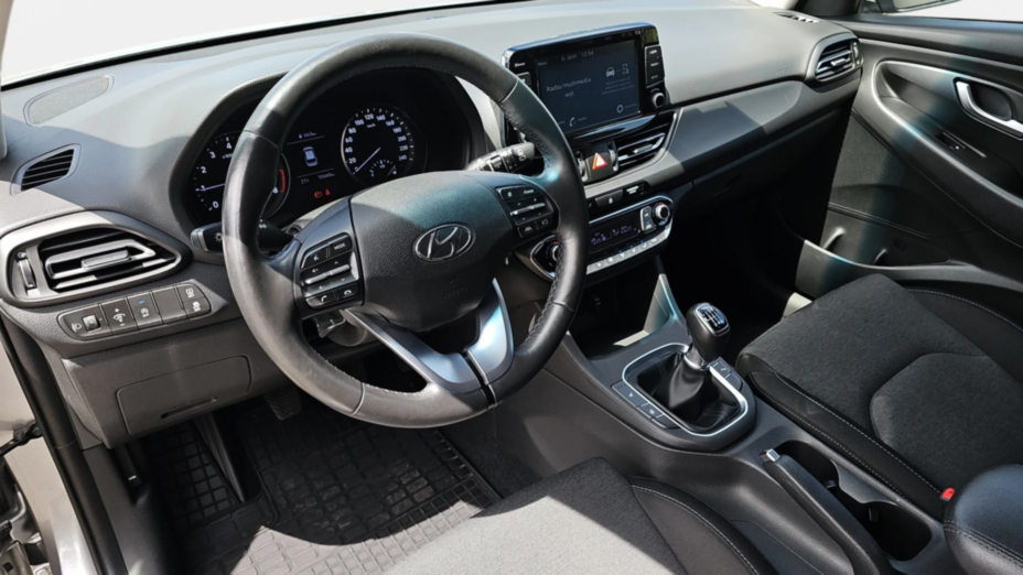 HYUNDAI i30 i30 1.5 DPI Smart