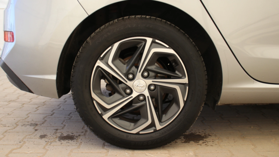 HYUNDAI i30 i30 1.5 DPI Smart