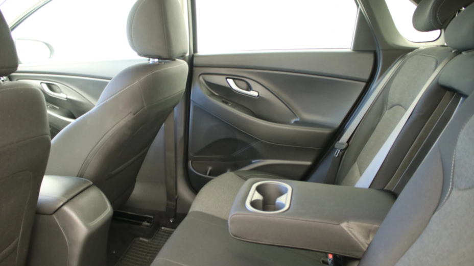 HYUNDAI i30 i30 1.5 DPI Smart
