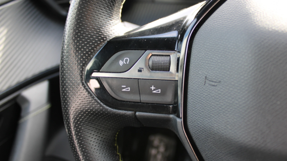 PEUGEOT 2008 2008 1.2 PureTech GT Line S&S